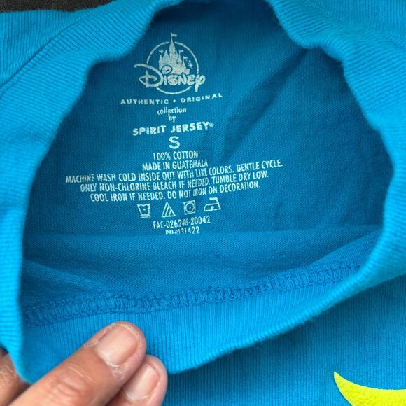 Disney Resort Spirit Jersey Disneyland Disney Parks Blue and Neon Green Size M - Picture 7 of 8